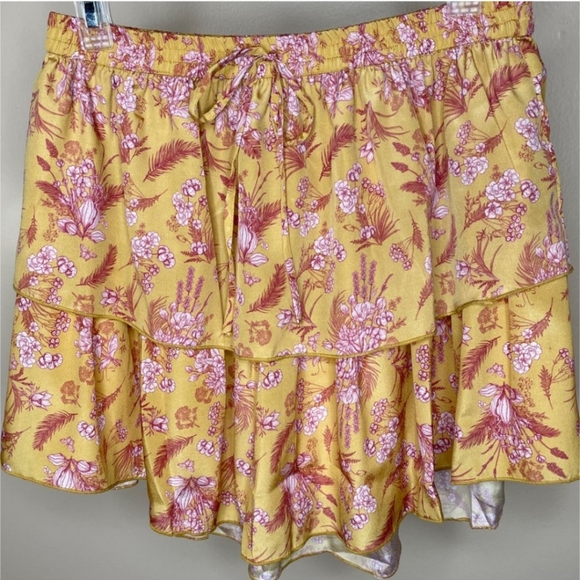 Krewe Du Q Antigua Mini Skirt - Picture 2 of 2